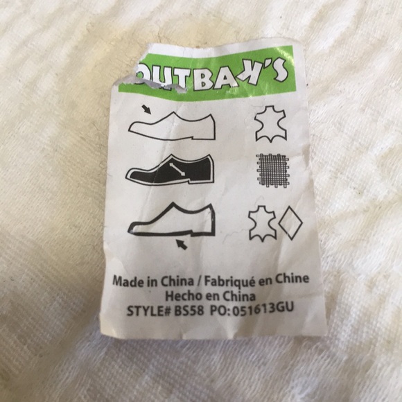 Size 0 US. OutBak’s Leather Sneakers - Picture 10 of 10